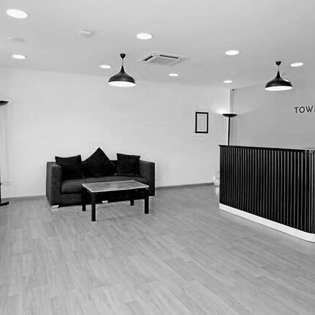 Oyo Townhouse 17 Huda City Center Near Leisure Valley Park Gurgáon Exteriér fotografie