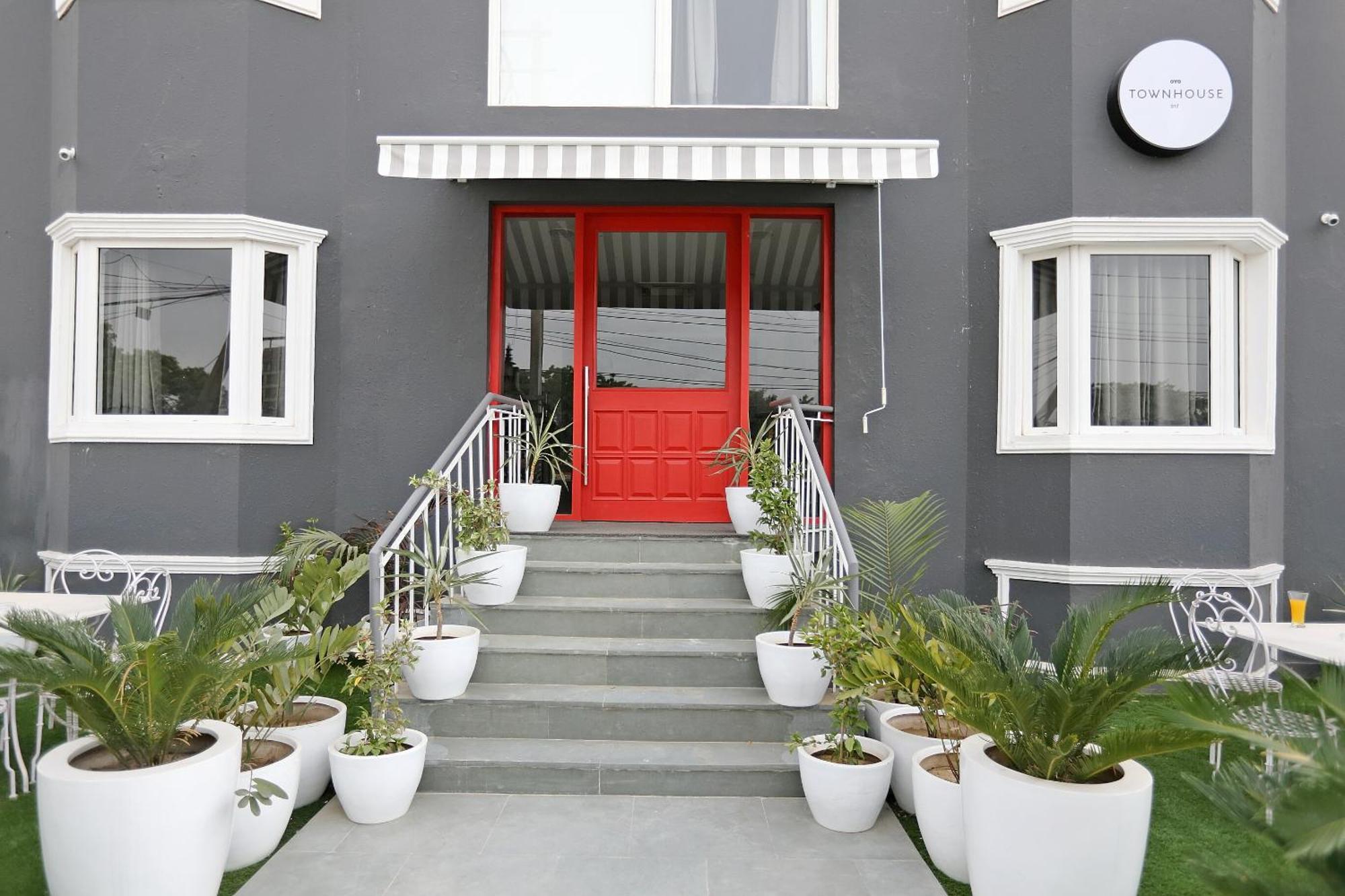Oyo Townhouse 17 Huda City Center Near Leisure Valley Park Gurgáon Exteriér fotografie